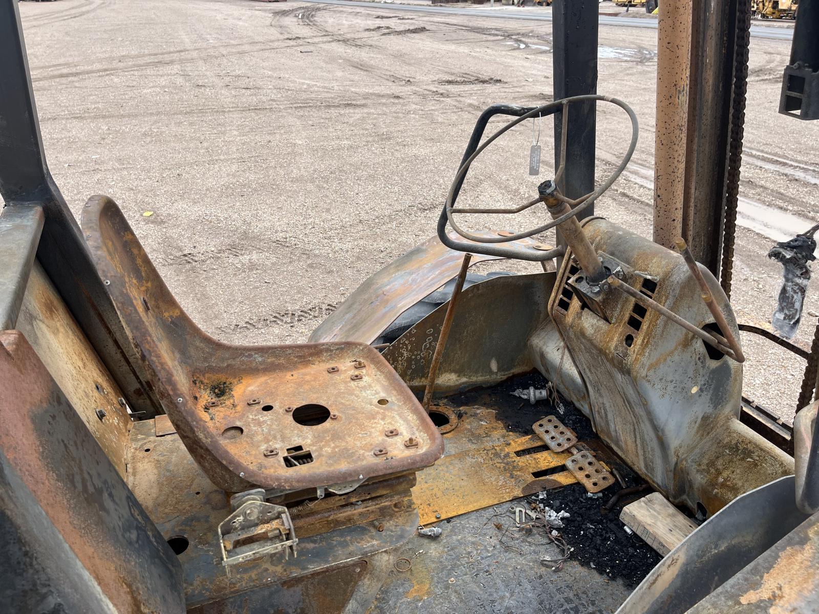 ./imagenes/INVOICE/2019/18188/CASE 586H (3).JPG